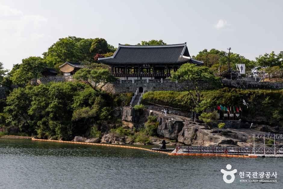 Jinjuseong Fortress
