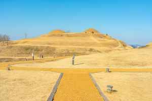 Ancient Tombs in Marisan Mountain, Haman