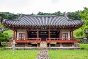 남성재