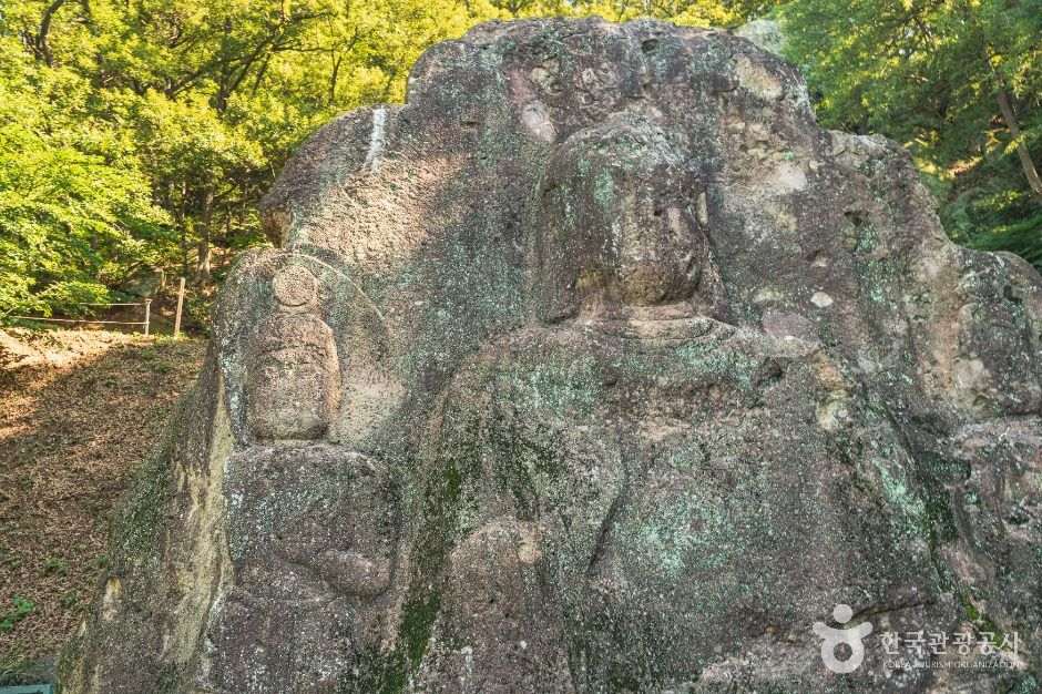 어물동 마애여래좌상