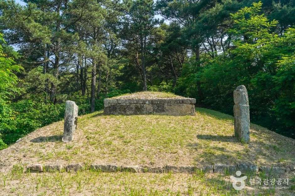 거창 둔마리 벽화 고분