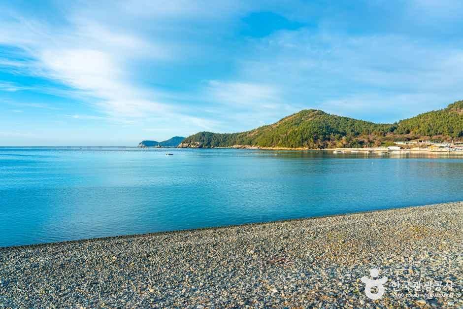 진산리해수욕장