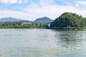衣岩湖