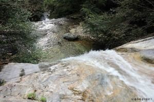 수룡폭포