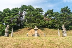 충주 이수일 묘소