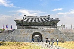 Changnyongmun Gate