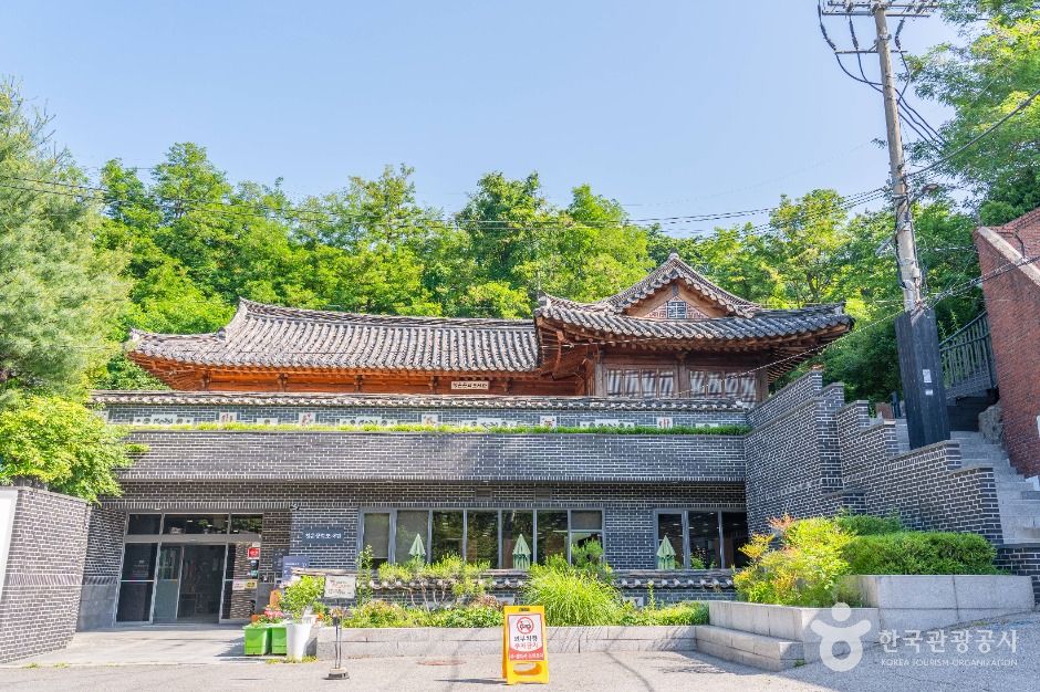 Biblioteca Literaria Cheongun