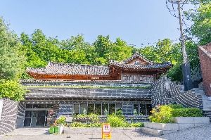 Biblioteca Literaria Cheongun