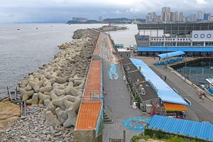 동명 방파제
