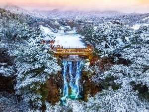 龍湫瀑布玻璃觀景臺