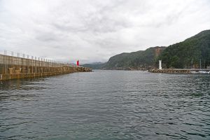 덕산항