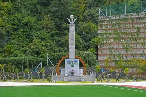 학도병충혼탑