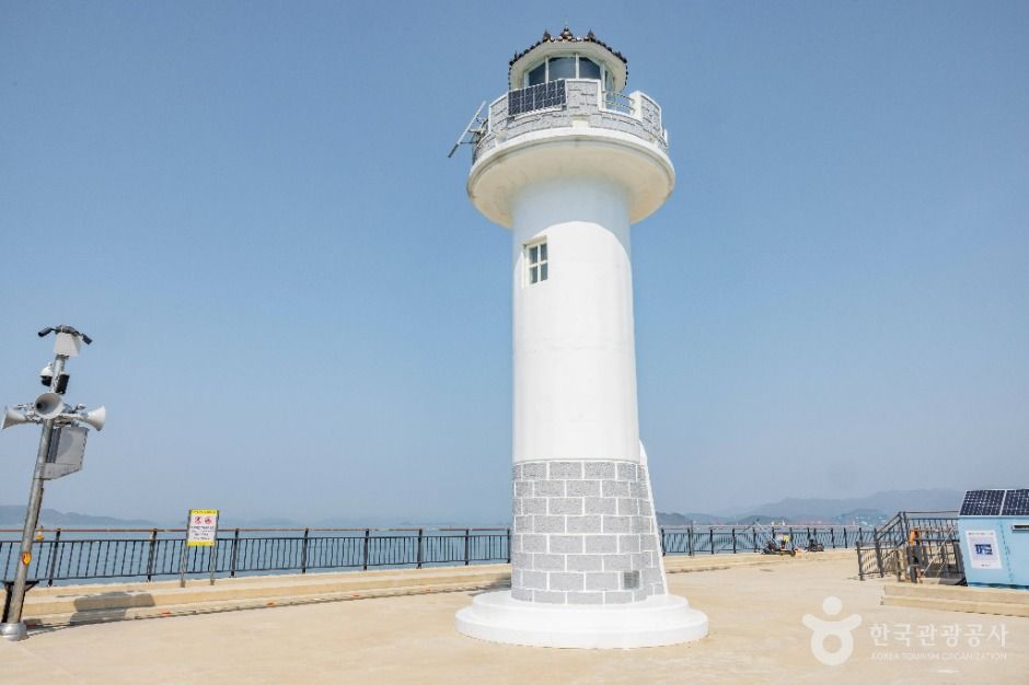 천성항 방파제등대