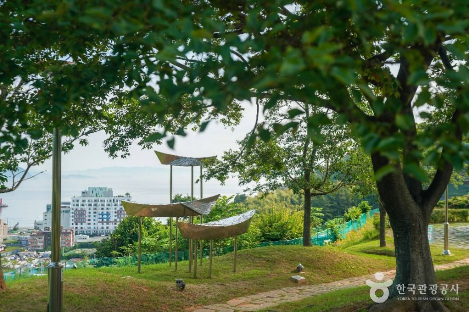 양지암조각공원