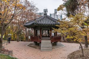 산기슭공원