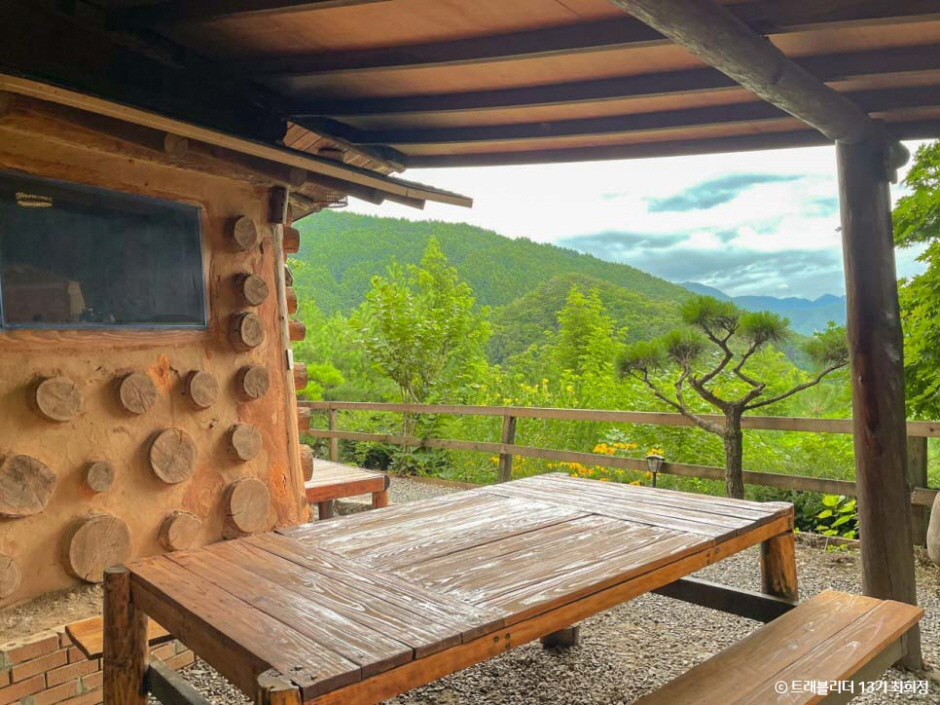 산골흙집