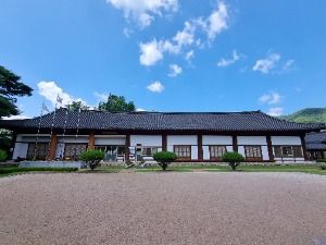 Pohang Traditional Culture Center